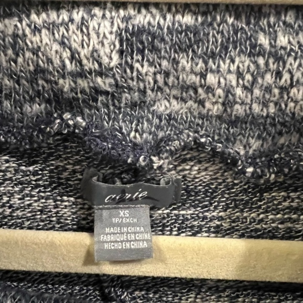 Aerie sweater - Picture 3 of 3